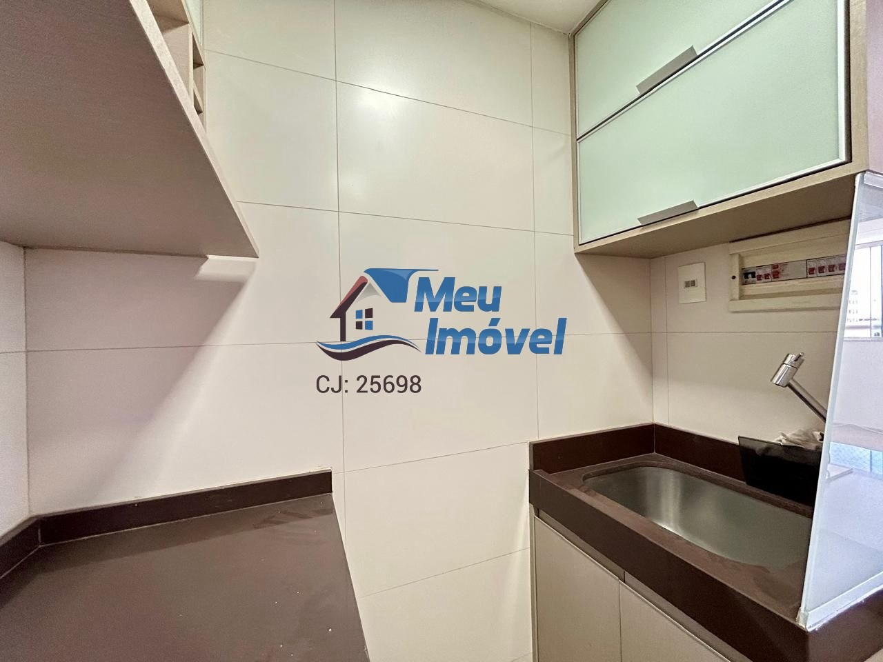 C 06 Centro Residencial Novità 2 quartos 1 suíte 70m² Reformado Armários 1 Vaga