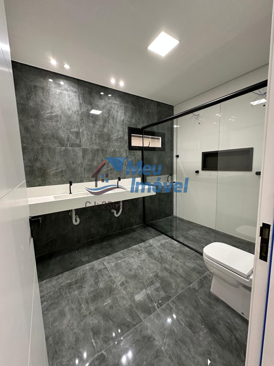 Rua 8 vicente pires casa 4 quartos 3 suítes 4 vagas 400m² pi