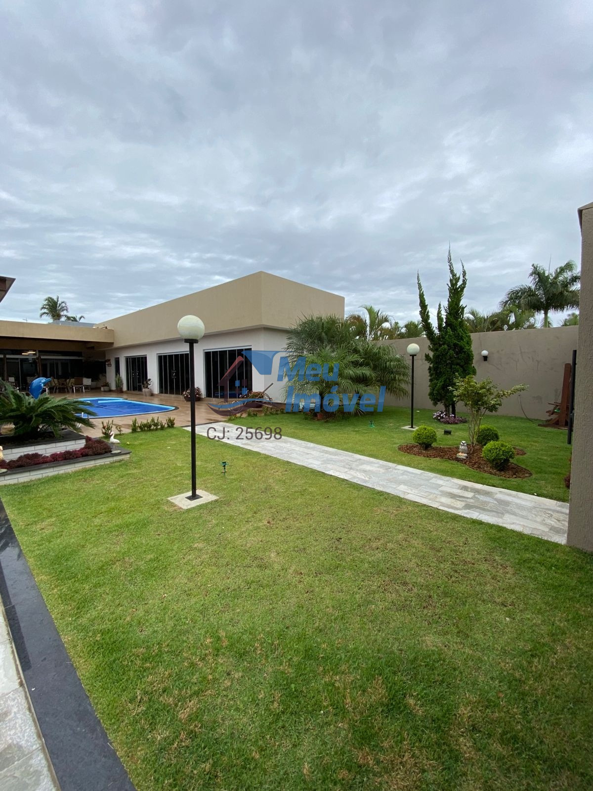 Residencial Ouro Verde Ponte Alta Norte Gama 3 Quartos 2 Suítes 4 Vagas 800m²