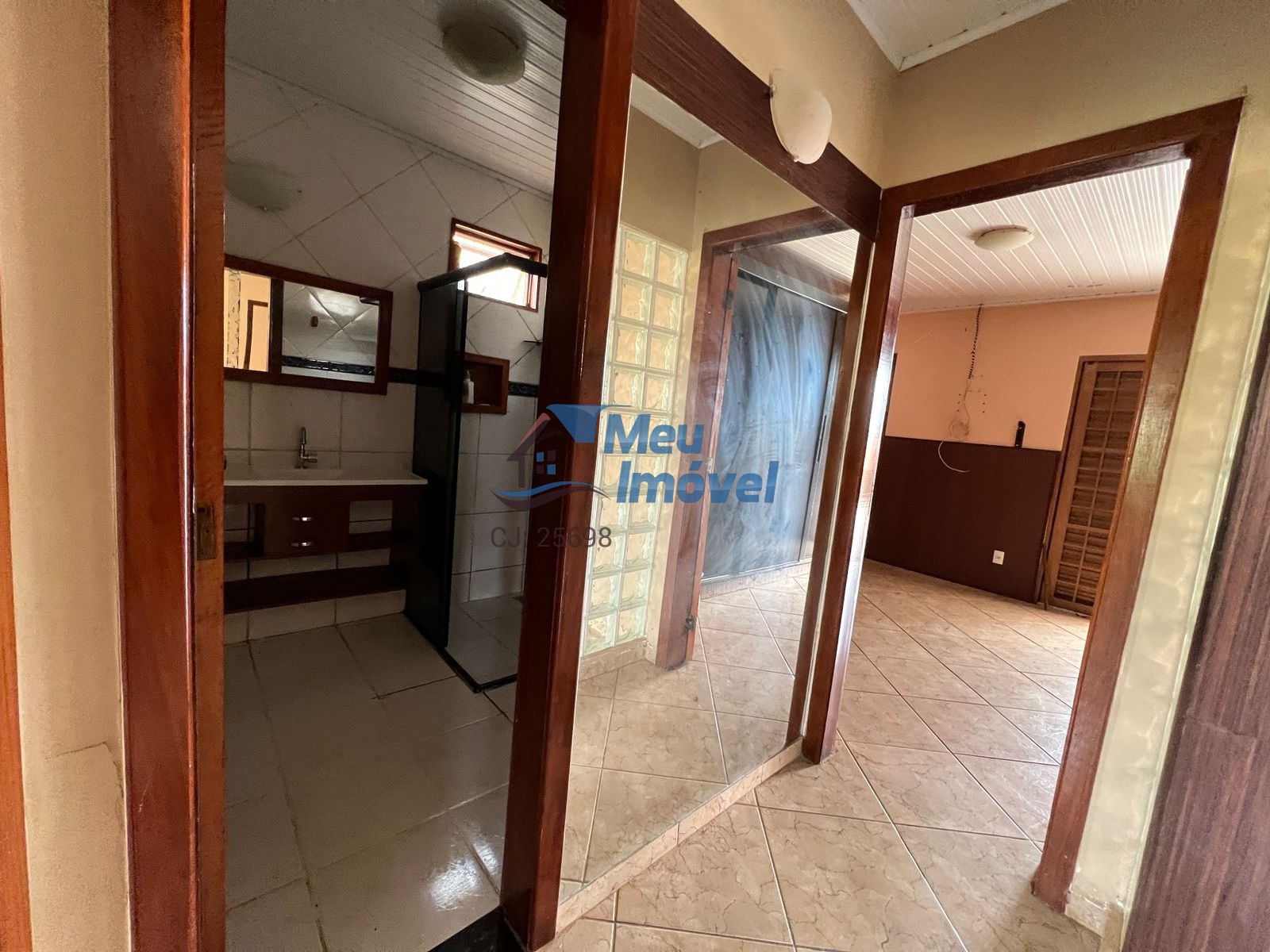 Rua 3 c vicente pires casa 3 quartos 6 vagas 800m² área de s