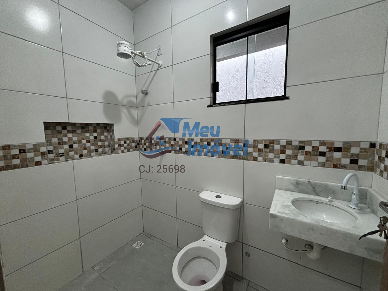 Parque alvorada luziânia casa 2 quartos 3 vagas 70m² área de