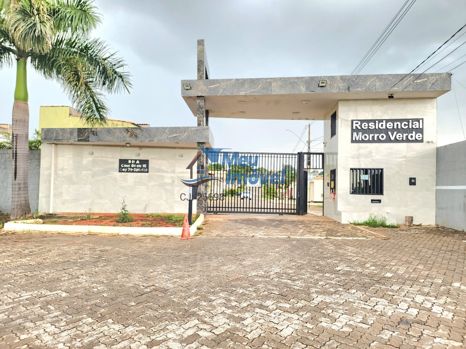 Condomínio JK Arniqueiras Casa 4 Quartos 1 Suíte 3 Vagas 470m² Closet Escritório