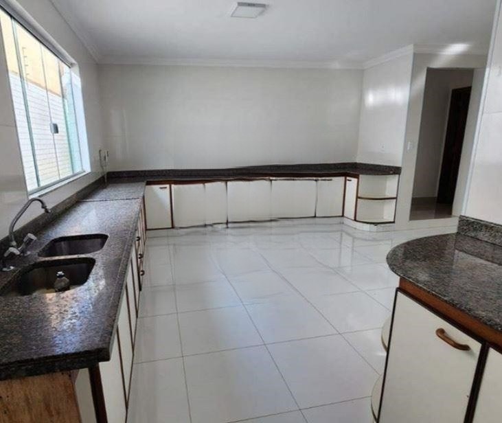 QND 58 Casa Sobrado 6 Quartos 6 Suítes 5 Vagas 360m² Nascente Piscina Reformada