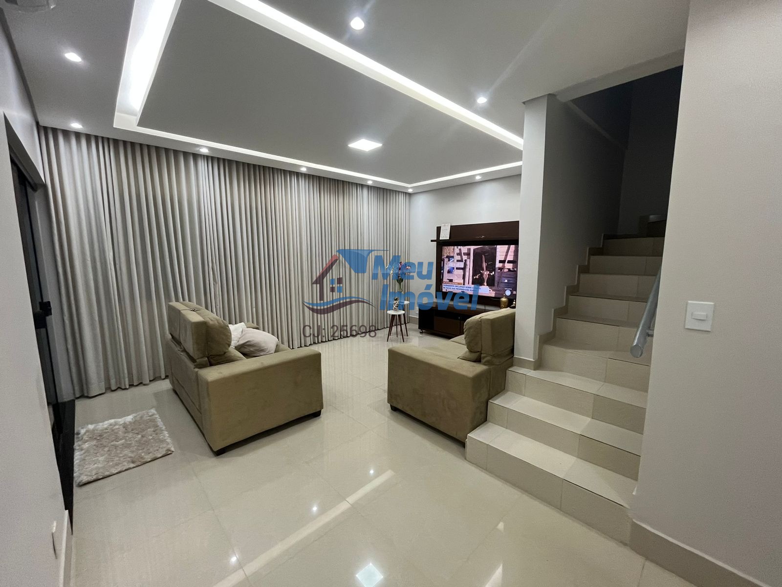 Casa, 3 quartos, 280 m² - Foto 1