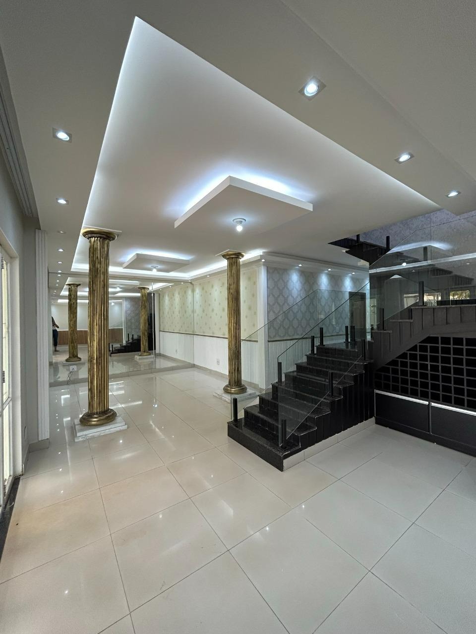 Casa, 6 quartos, 574 m² - Foto 1