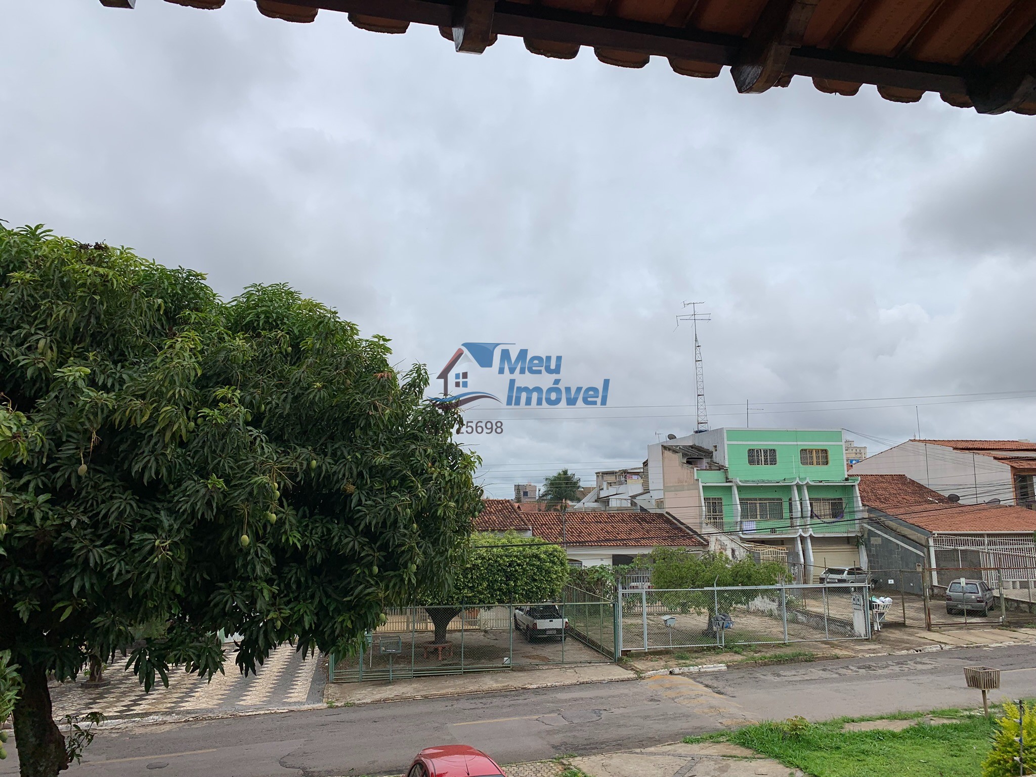 Qsc 07 taguatinga sul sobrado 5 suítes reformado armários 40