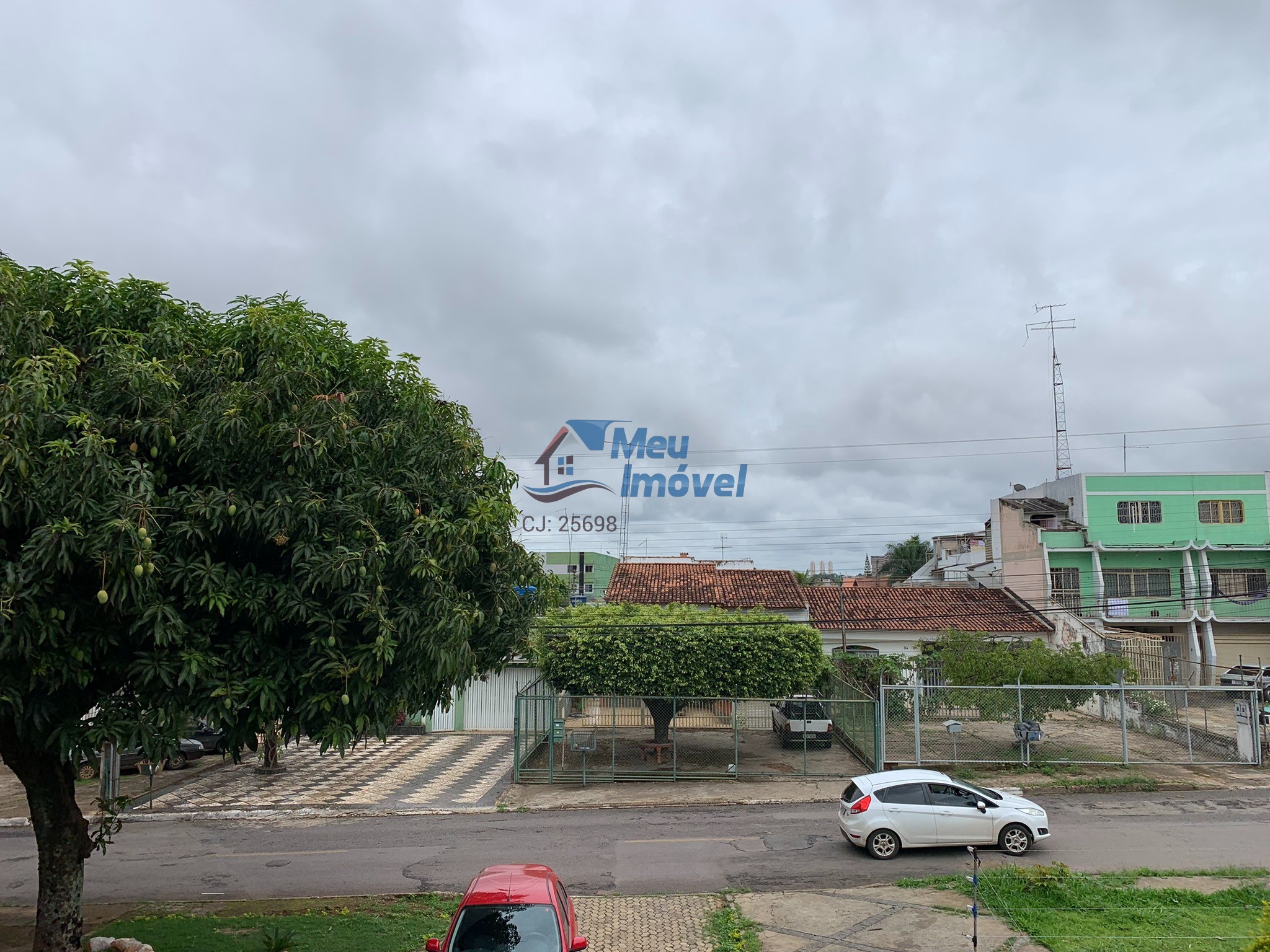 Qsc 07 taguatinga sul sobrado 5 suítes reformado armários 40