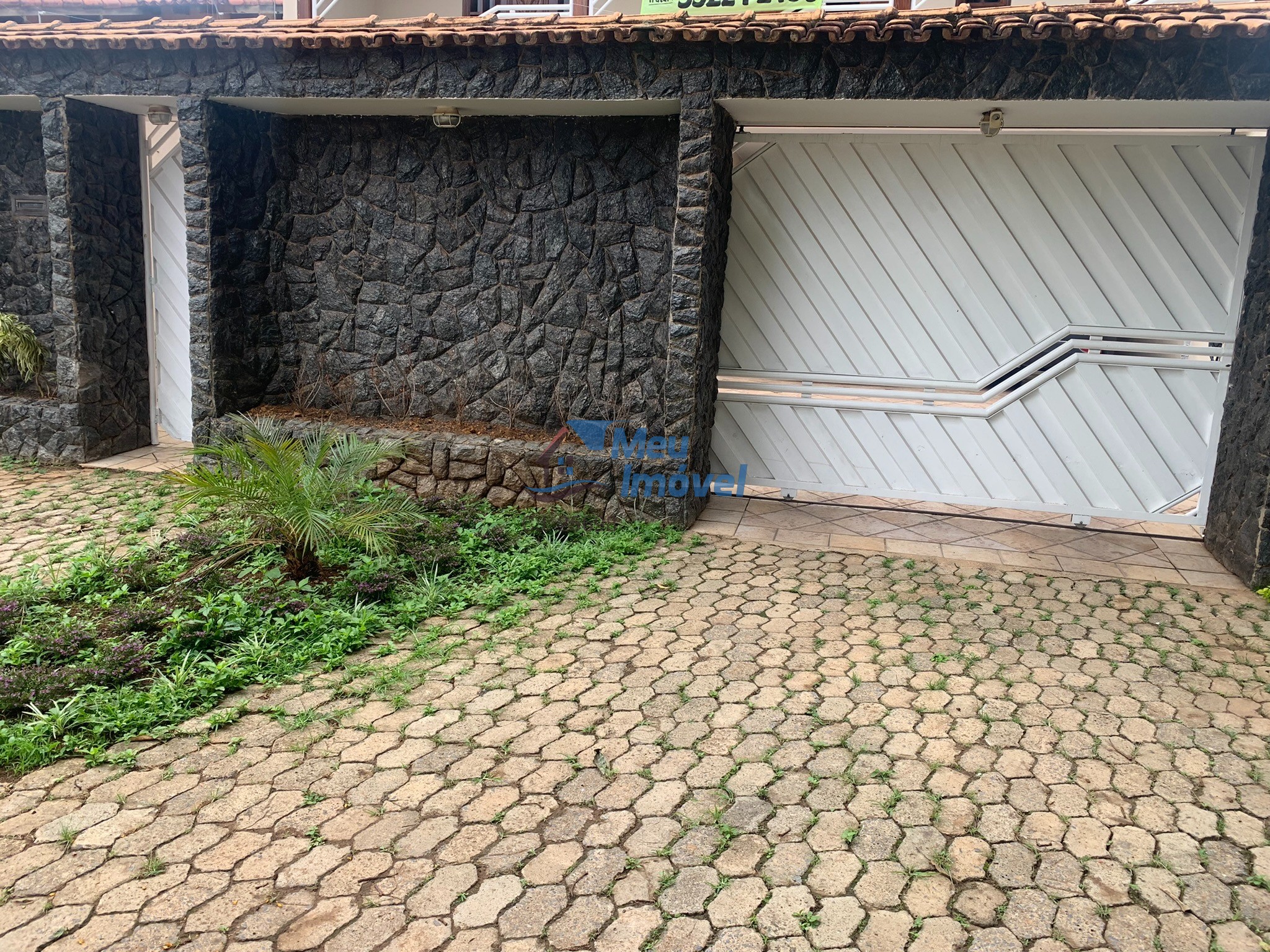 QSC 07 Taguatinga Sul Sobrado 5 Suítes Reformado Armários 400m² 2 Vagas