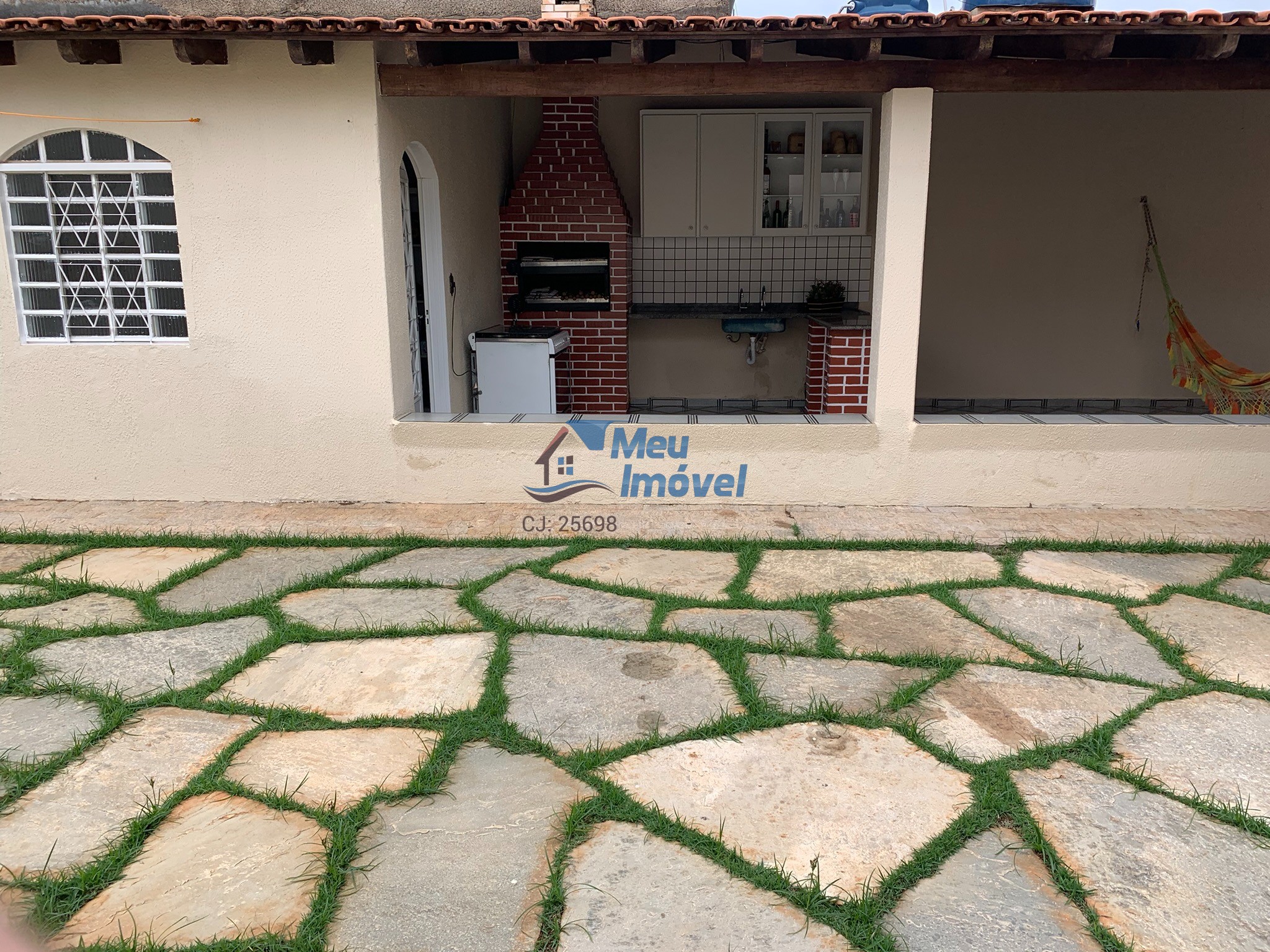 QSC 07 Taguatinga Sul Sobrado 5 Suítes Reformado Armários 400m² 2 Vagas