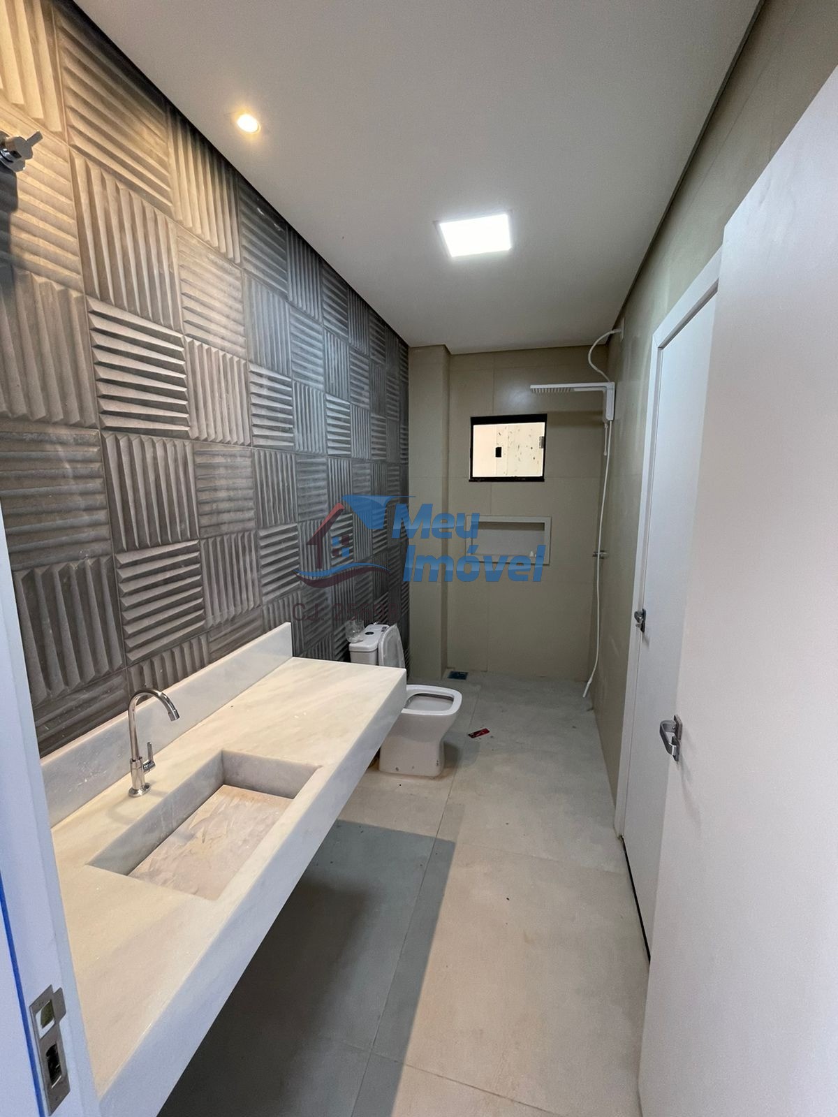 SHA Conjunto 4 Arniqueiras Casa Sobrado 4 Quartos 4 suítes Alto Padrão 2 Vagas