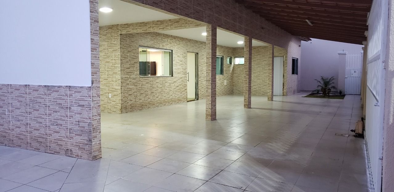 Casa, 4 quartos, 249 m² - Foto 1