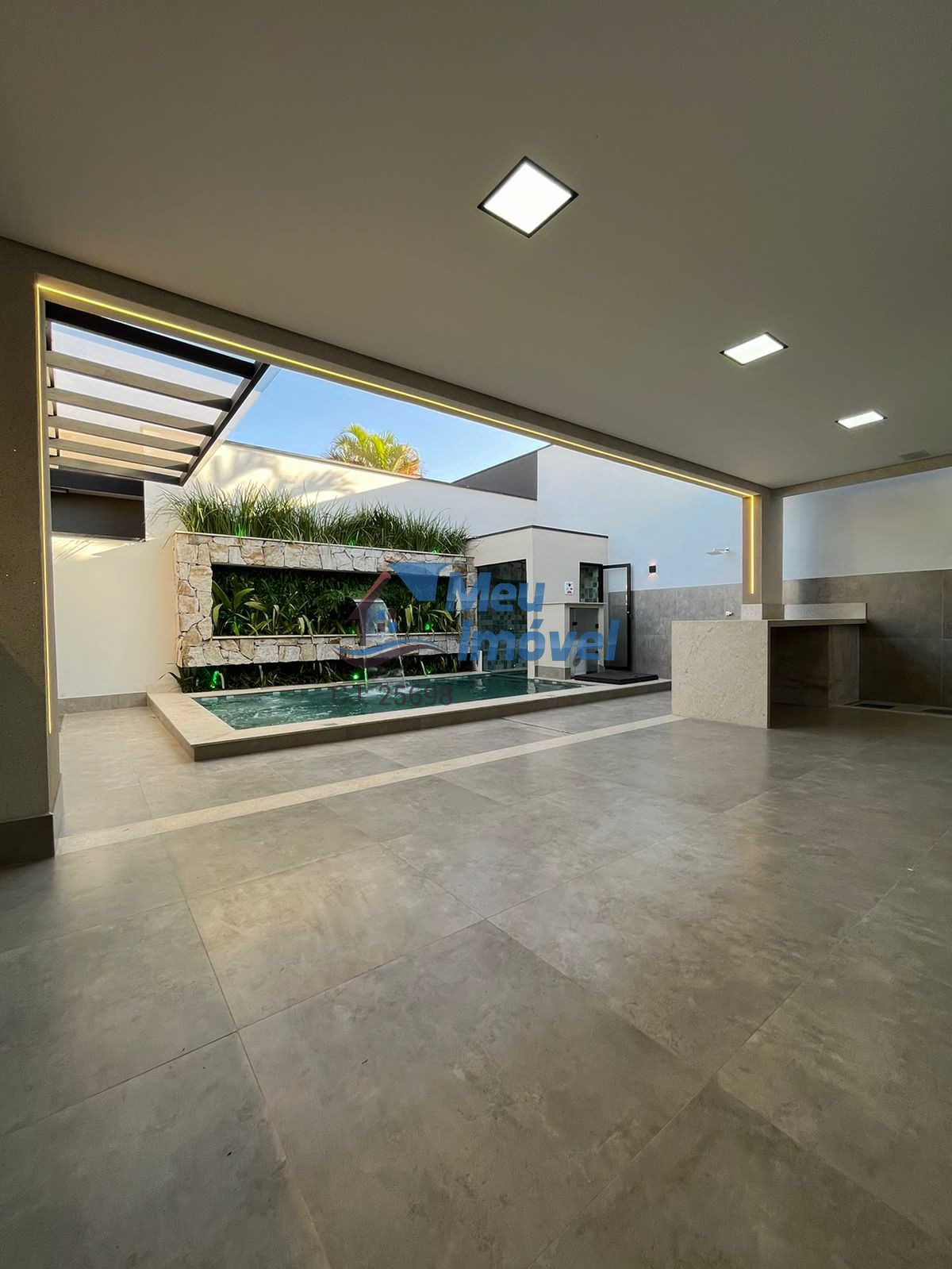 Casa RUA 12/10 Vicente Pires Casa 4 Quartos 4 Suítes Lote 400 m² PISCINA