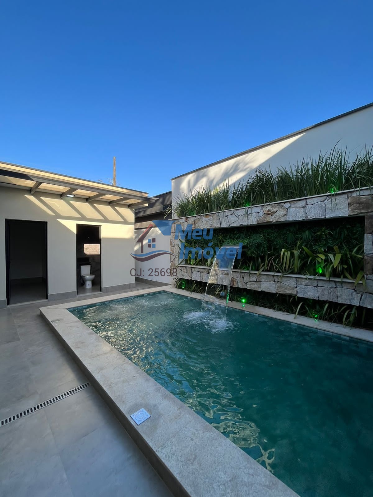 Casa RUA 12/10 Vicente Pires Casa 4 Quartos 4 Suítes Lote 400 m² PISCINA