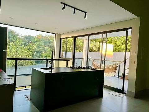 SHA Conjunto 4 Arniqueiras Casa Laje 3 Quartos 3 Suítes 4 Vagas 600 m² Cessão