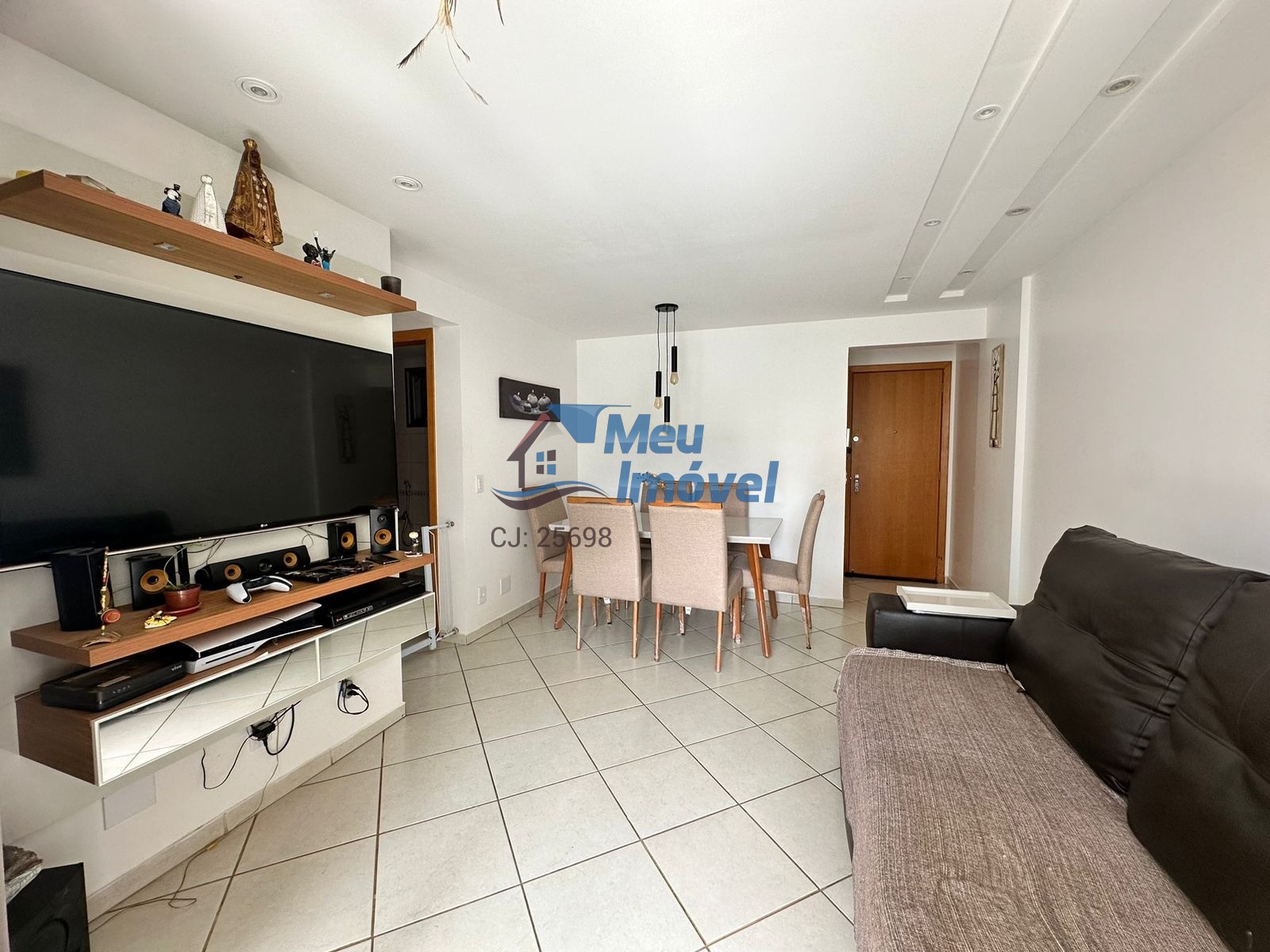 Quadra 201 Imprensa I 2 Quartos 1 Suíte 2 Vagas 78m² Armários Área de Serviço