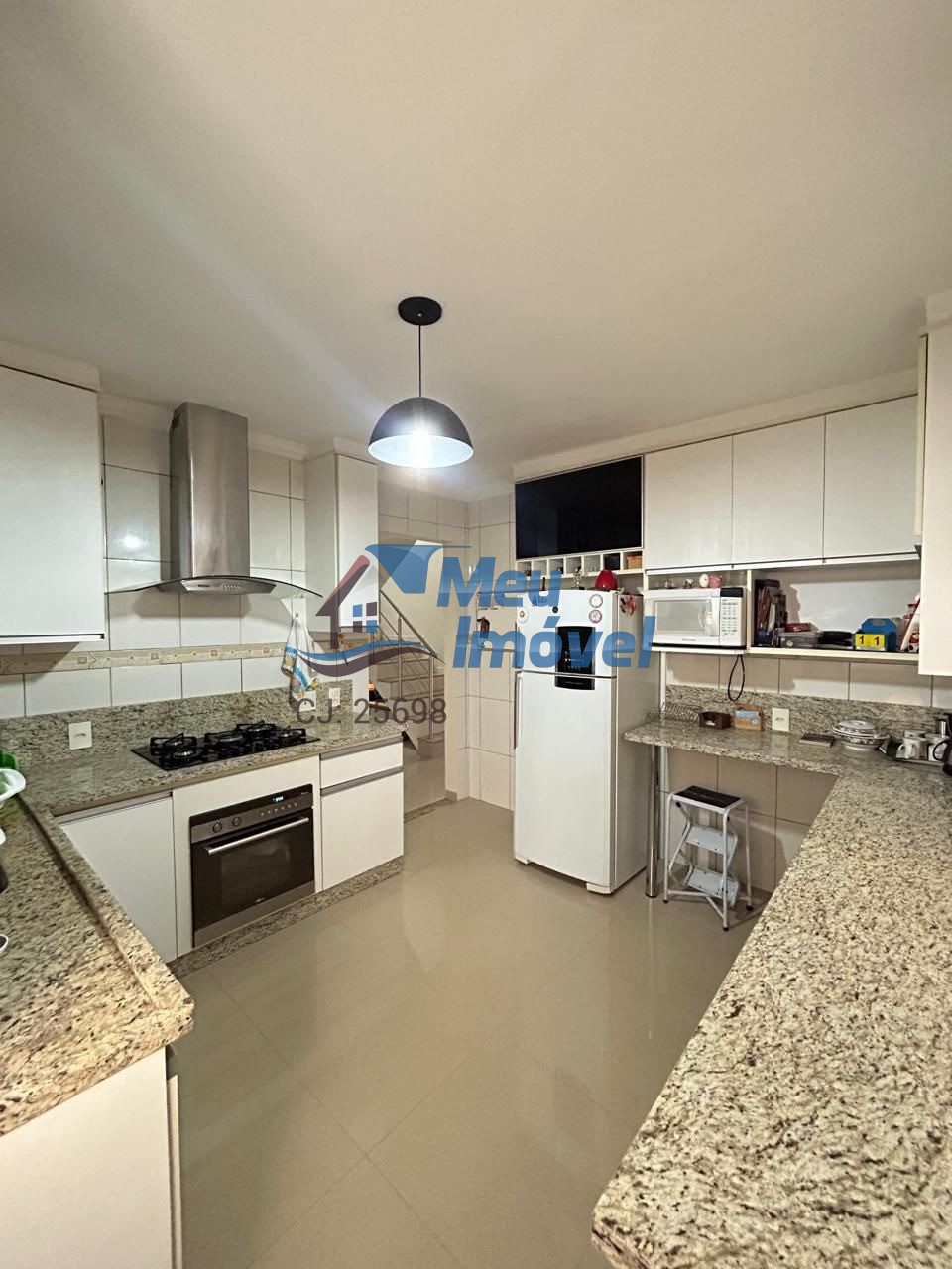 QR 212 Casa Samambaia Sobrado 4 Quartos c/ 2 Suíte 3 Vagas 120 m² churrasqueira
