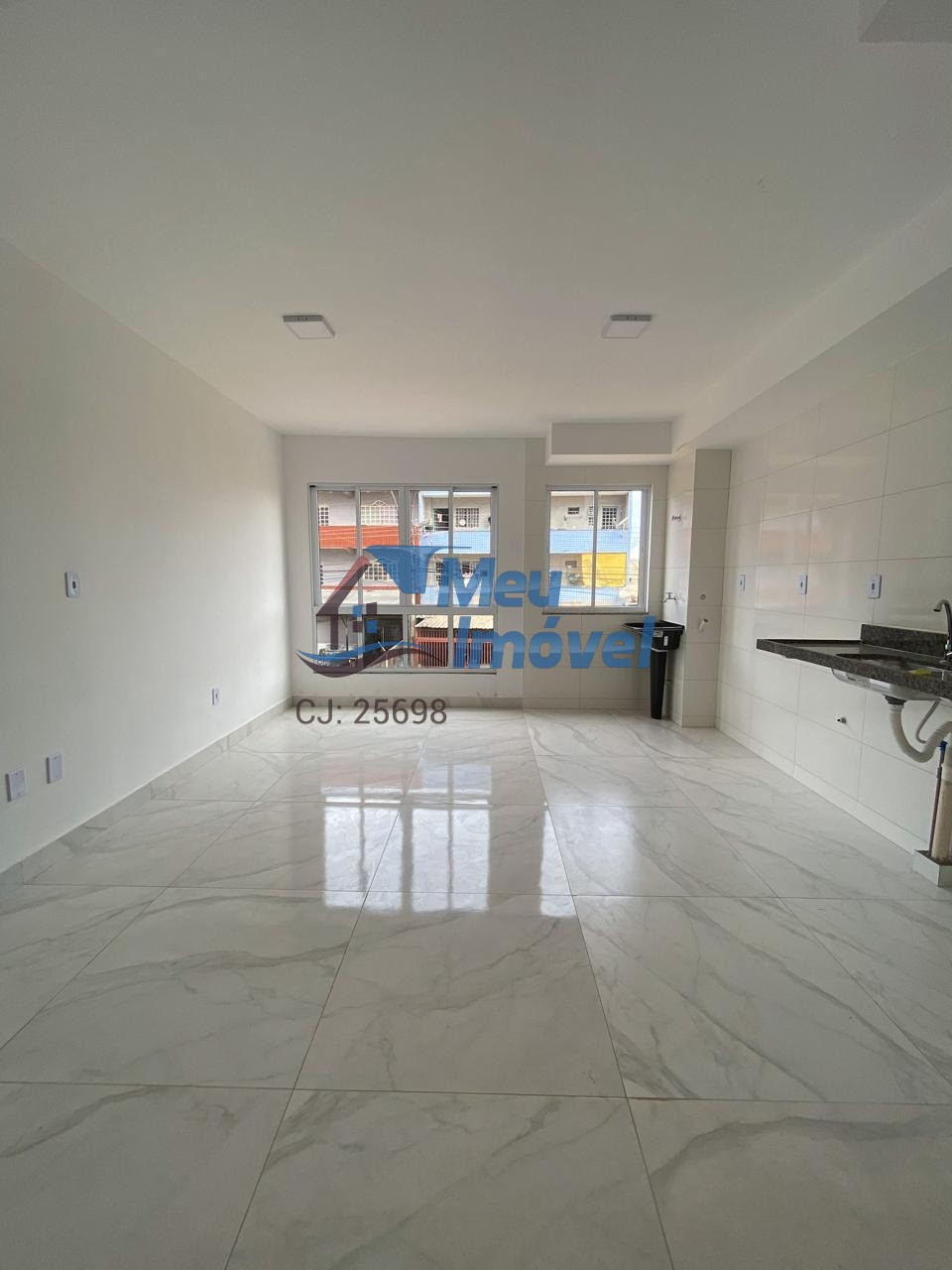 Residencial Veneza Samambaia Sul APTO 2 Quartos 1 Vaga 48m² Hall Bicicletário