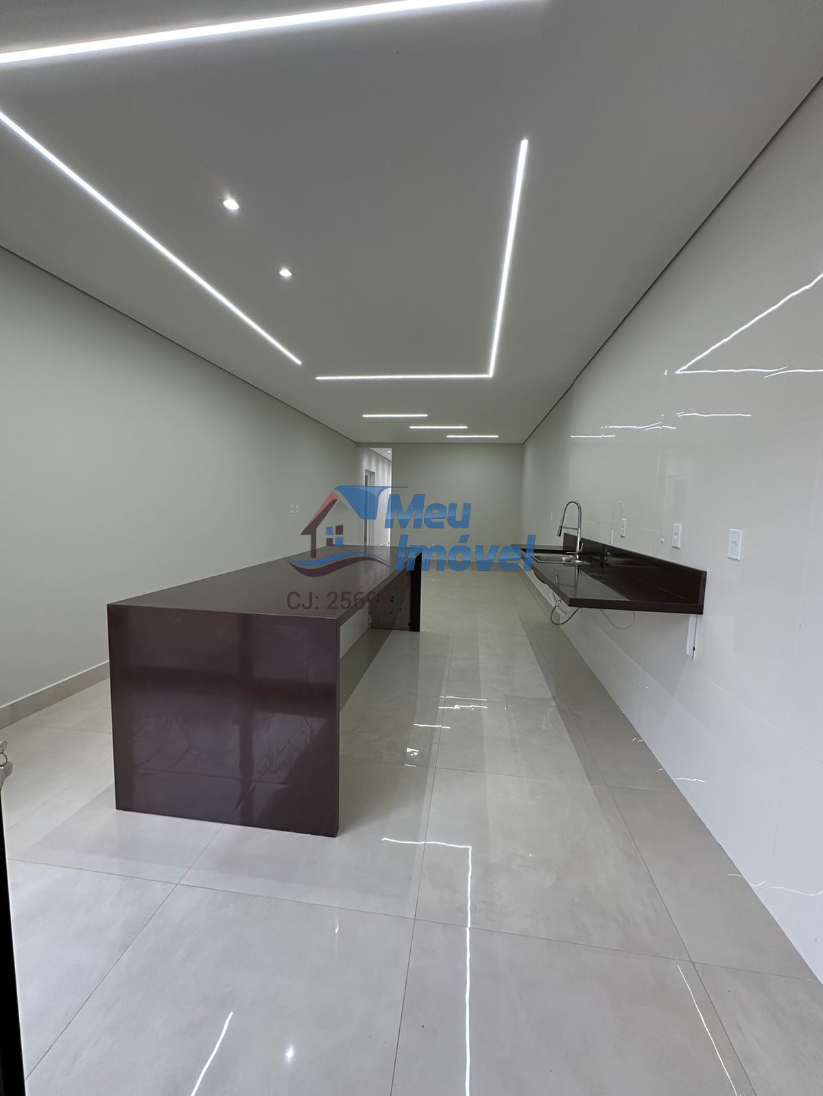 Rua 8 vicente pires casa 4 quartos 3 suítes 4 vagas 400m² pi