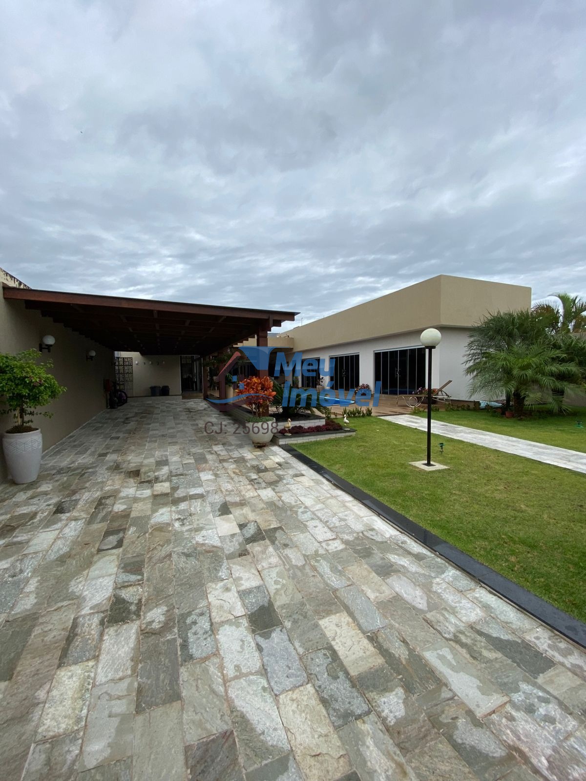 Residencial Ouro Verde Ponte Alta Norte Gama 3 Quartos 2 Suítes 4 Vagas 800m²