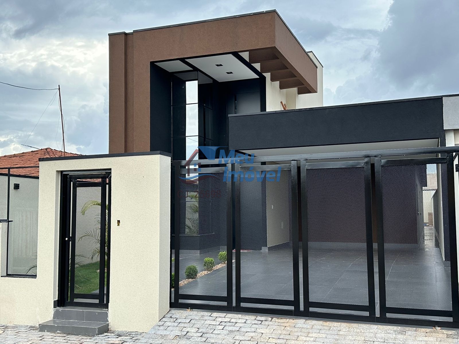 Rua 8 vicente pires casa 4 quartos 3 suítes 4 vagas 400m² pi