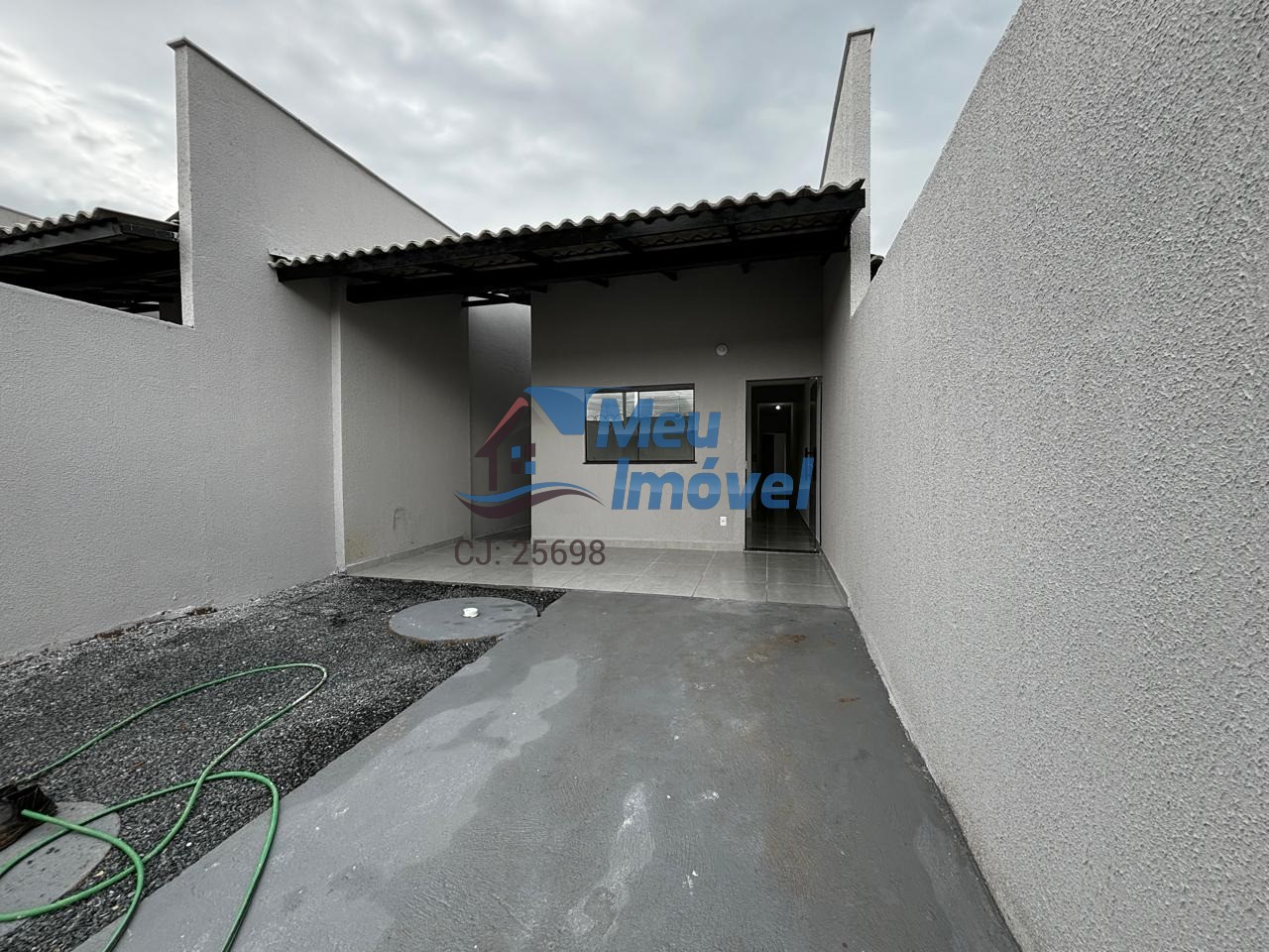 Parque alvorada luziânia casa 2 quartos 3 vagas 70m² área de