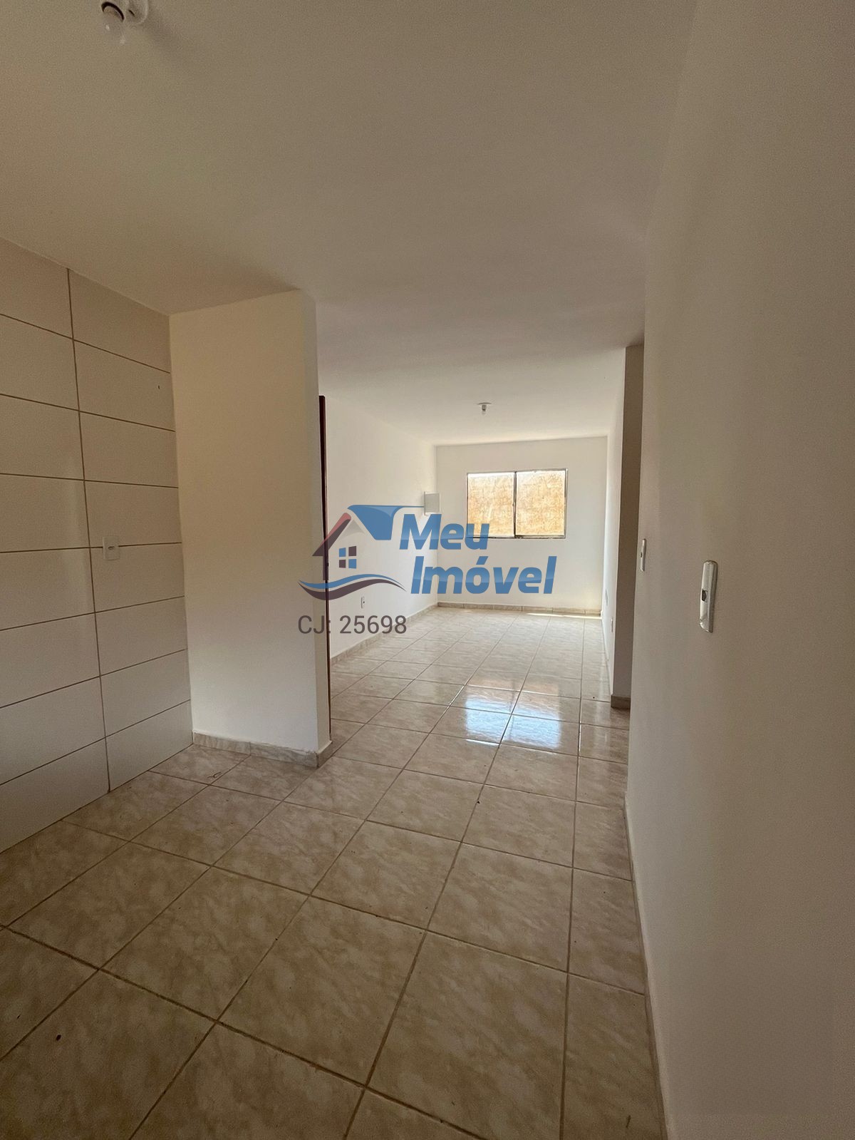 Parque jk luziânia apto 2 quartos 1 vaga 50m² cozinha indivi
