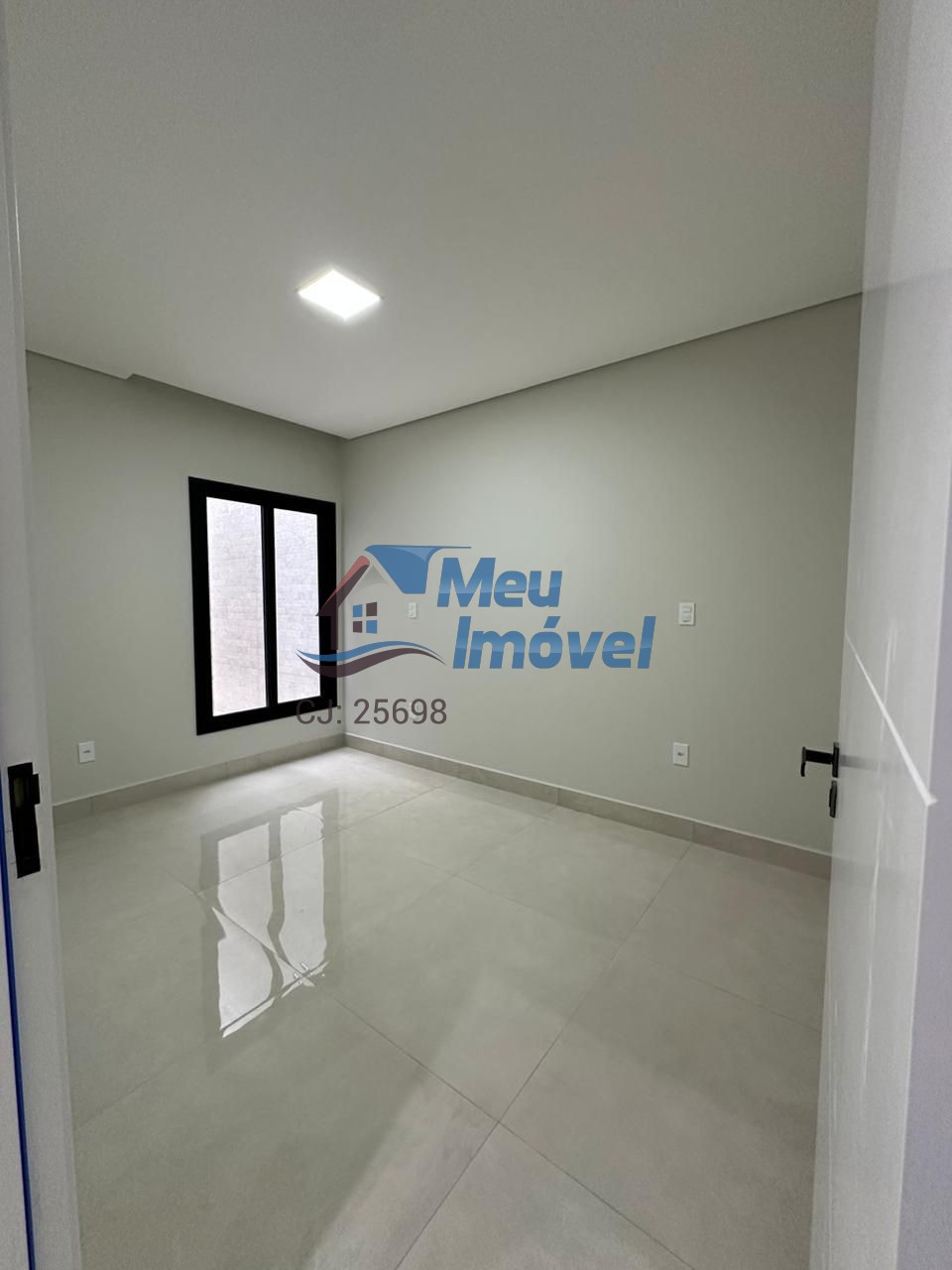 Rua 8 vicente pires casa 4 quartos 3 suítes 4 vagas 400m² pi