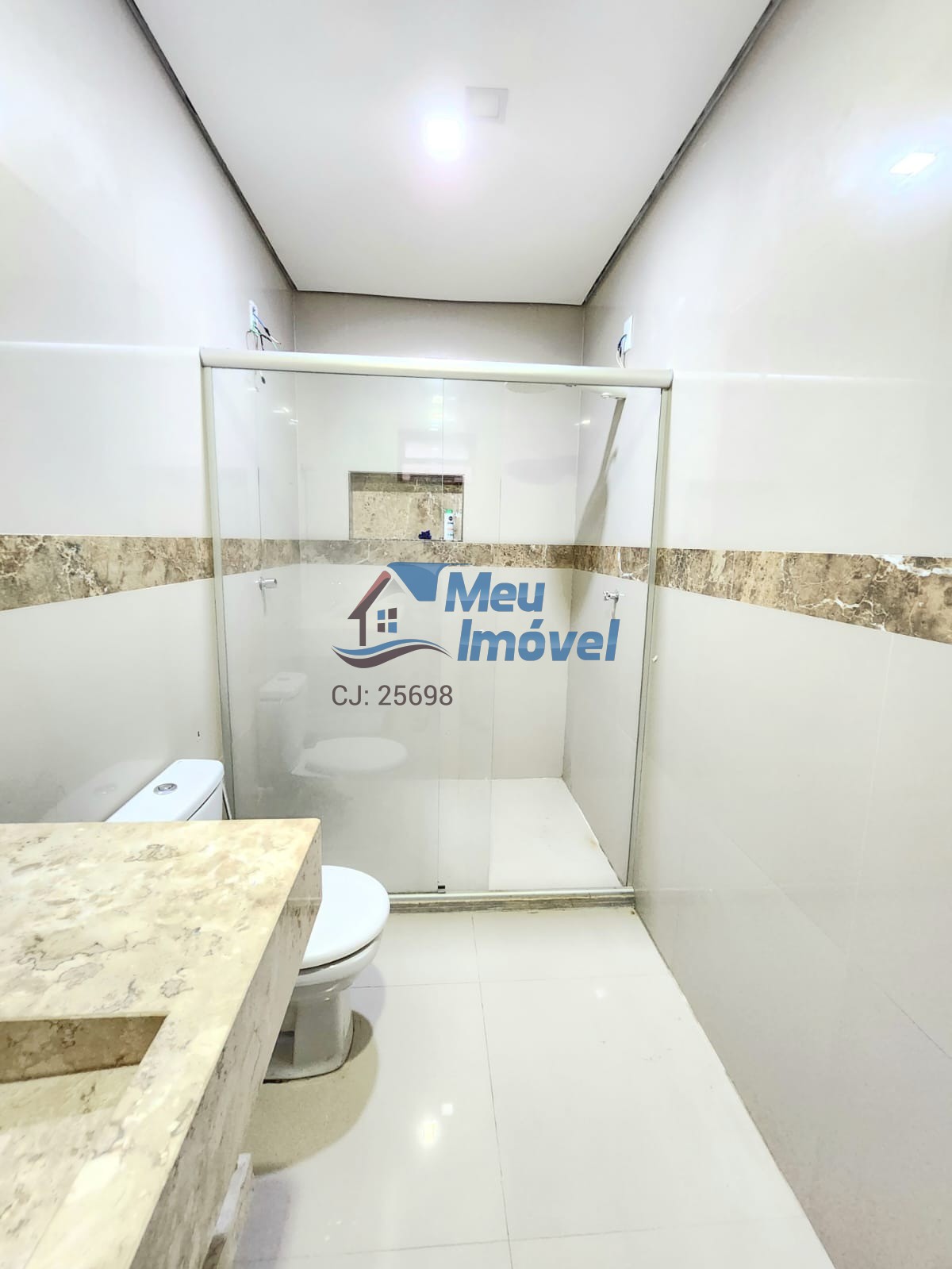 Condomínio JK Arniqueiras Casa 4 Quartos 1 Suíte 3 Vagas 470m² Closet Escritório
