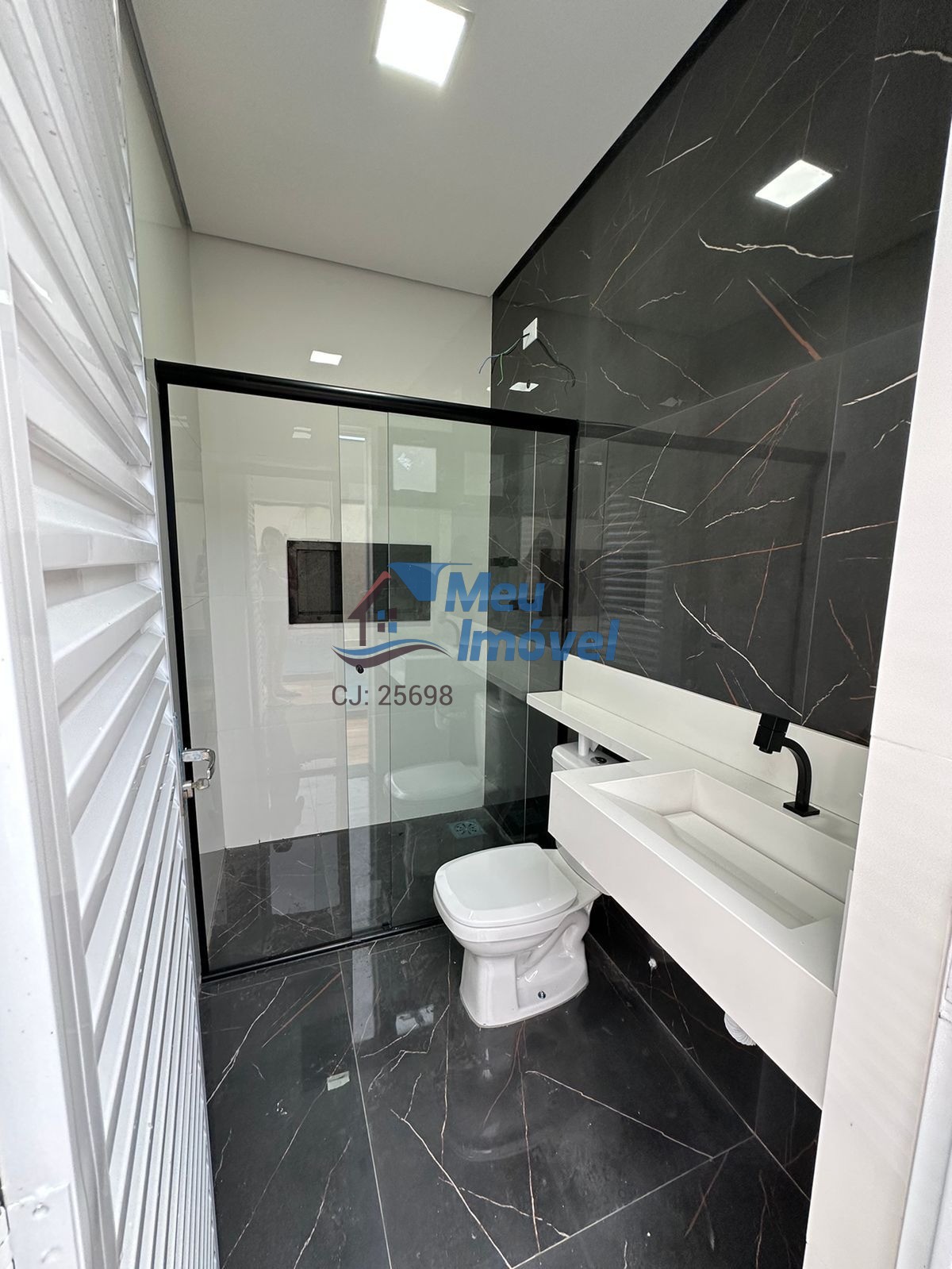 Rua 8 vicente pires casa 4 quartos 3 suítes 4 vagas 400m² pi