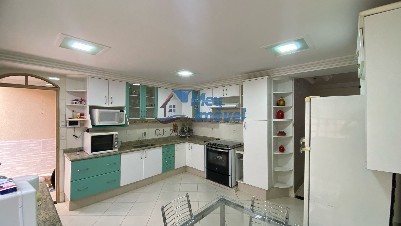 Casa, 4 quartos, 250 m² - Foto 2