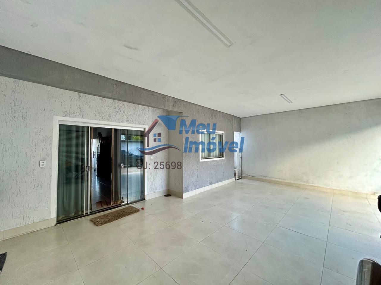 Cond park bela vista arniqueiras casa 2 quartos 3 vagas 200m