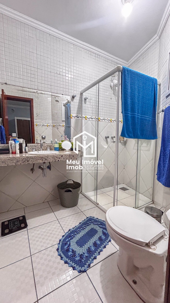 Imperdível casa de 4 quartos com 3 suítes em Taguatinga Sul - QSD 39 próximo ao metrô! 268m², 2 salas, 5 banheiros e 2 vagas.