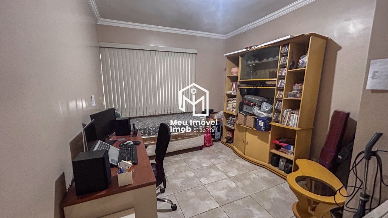 Imperdível casa de 4 quartos com 3 suítes em Taguatinga Sul - QSD 39 próximo ao metrô! 268m², 2 salas, 5 banheiros e 2 vagas.