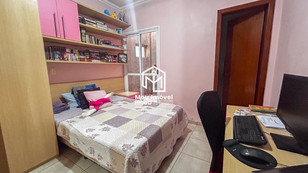 Imperdível casa de 4 quartos com 3 suítes em Taguatinga Sul - QSD 39 próximo ao metrô! 268m², 2 salas, 5 banheiros e 2 vagas.