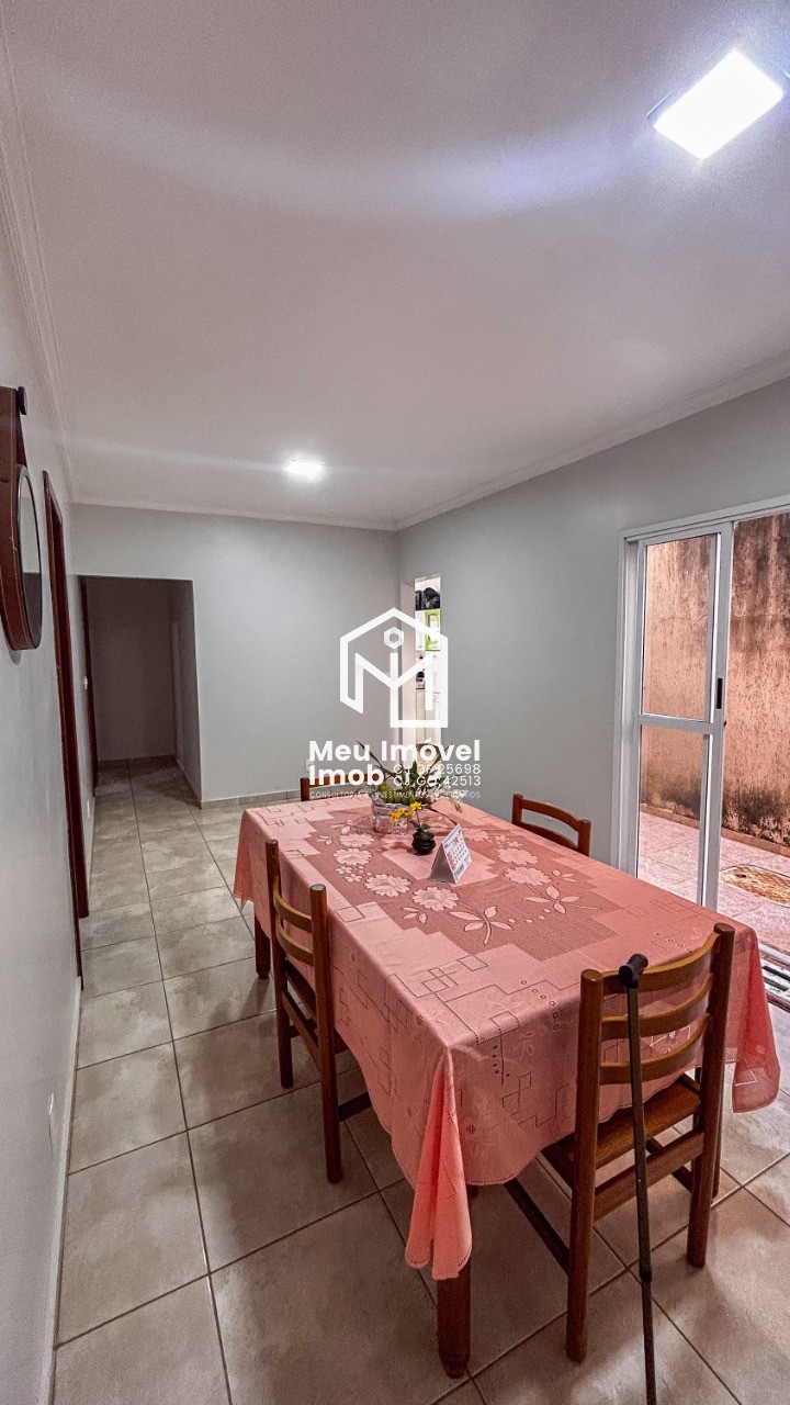 Imperdível casa de 4 quartos com 3 suítes em Taguatinga Sul - QSD 39 próximo ao metrô! 268m², 2 salas, 5 banheiros e 2 vagas.