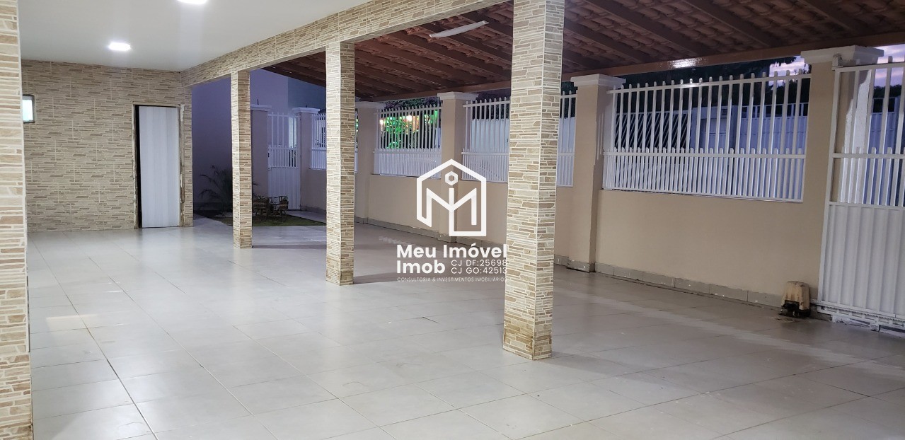 Casa, 4 quartos, 249 m² - Foto 1