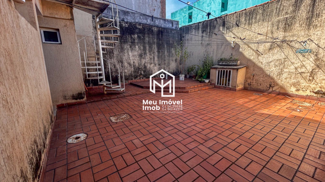 Imperdível casa de 4 quartos com 3 suítes em Taguatinga Sul - QSD 39 próximo ao metrô! 268m², 2 salas, 5 banheiros e 2 vagas.