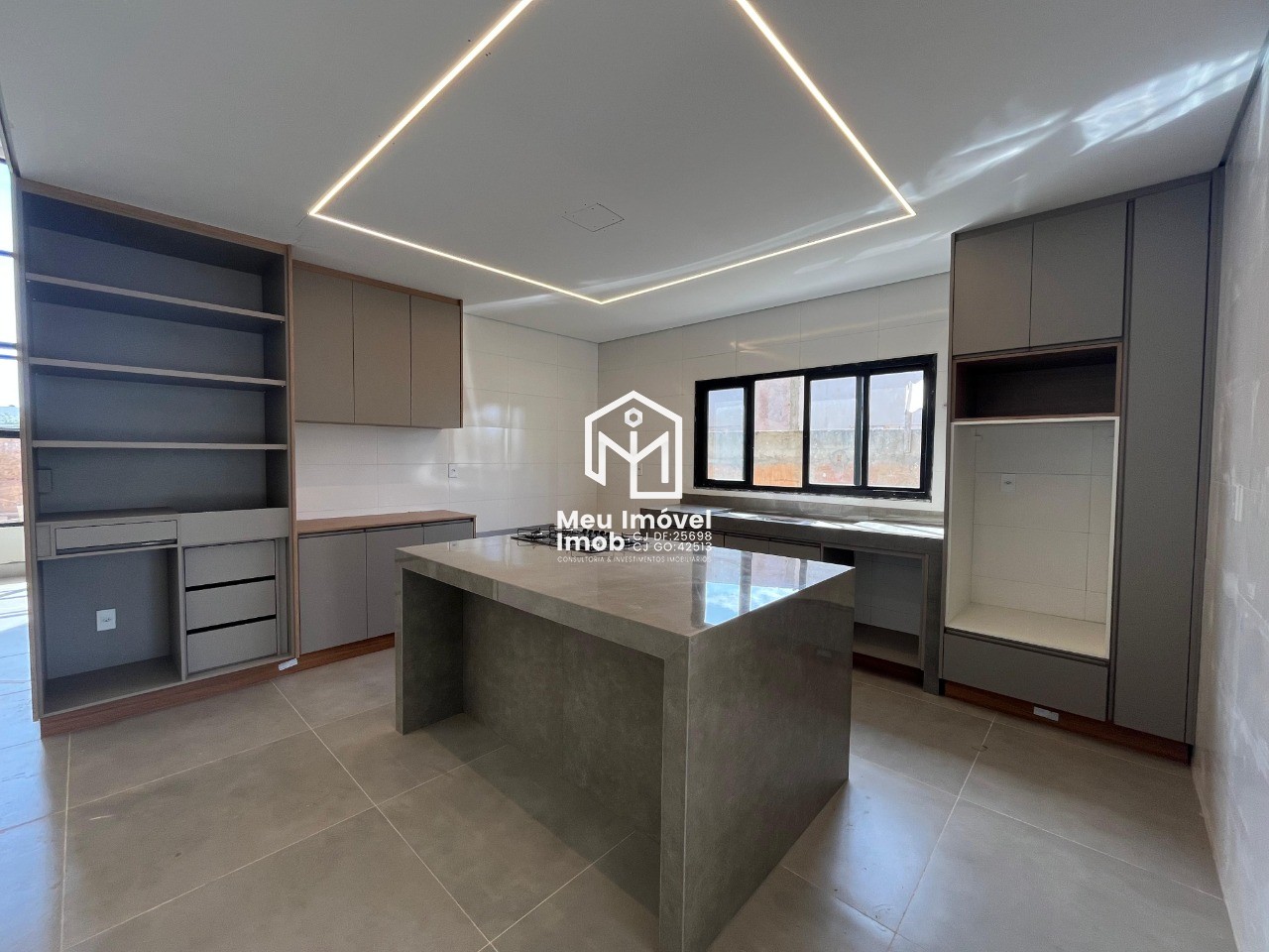 Casa, 3 quartos, 225 m² - Foto 2