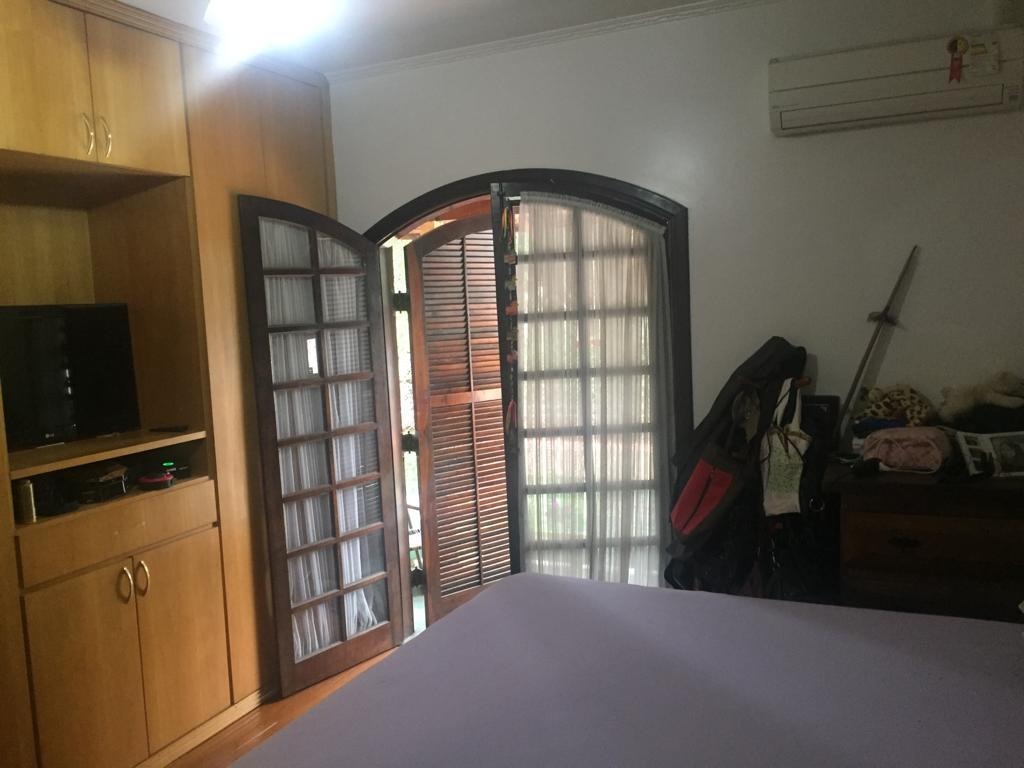 Sobrado à venda com 3 quartos, 239m² - Foto 18