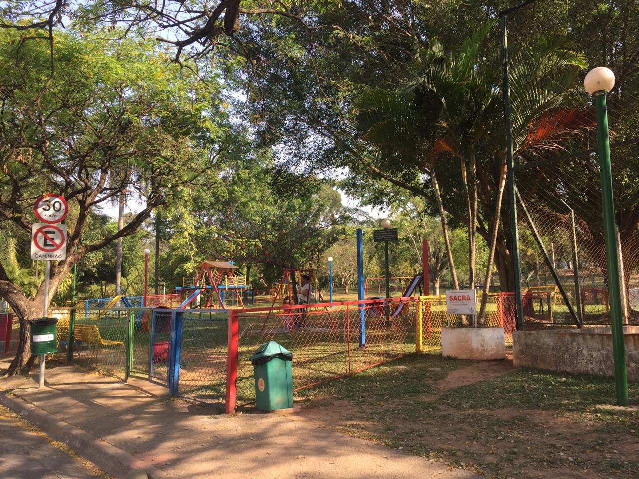 Sobrado à venda com 3 quartos, 239m² - Foto 25