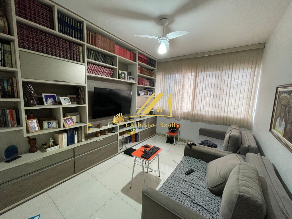 Edf. Lisboa, apartamento 183m2, 4 quartos, varanda, lavabo e dependência completa! Ventilado. 3 vagas de garagem. Prédio recém reformado!