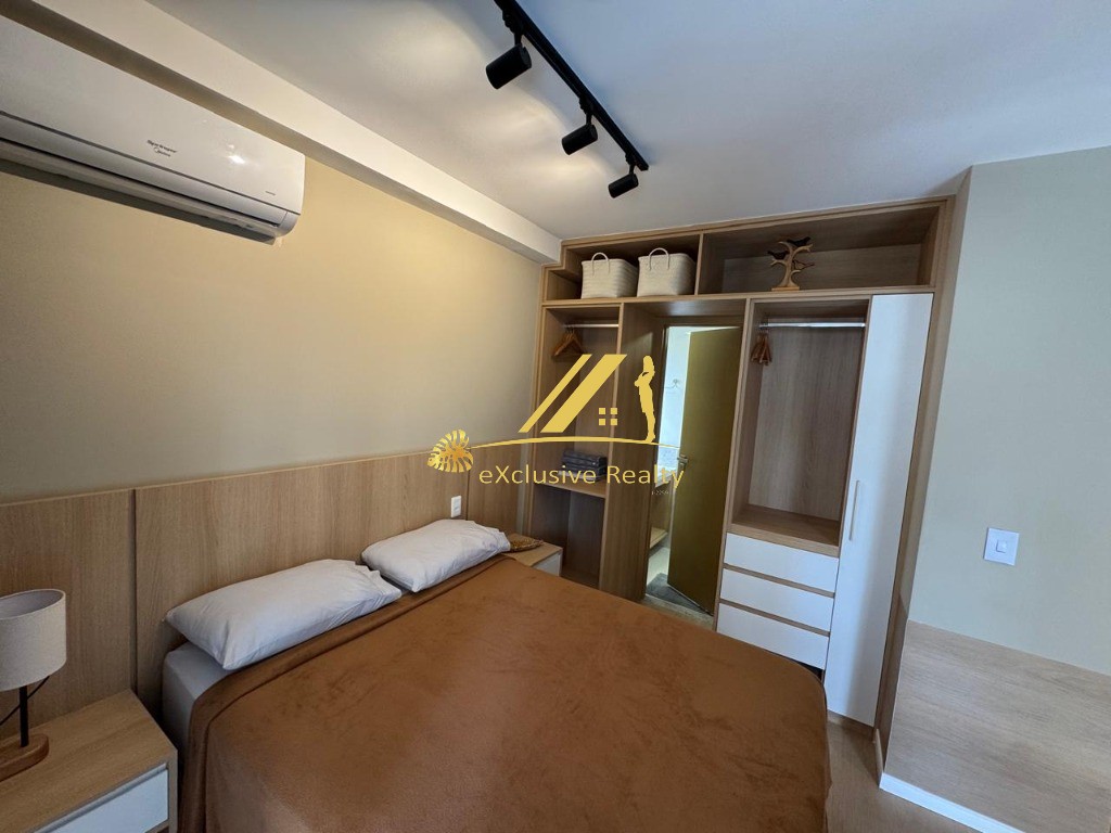 Apartamento quarto e sala com varanda, 31m2, finamente decorado e mobiliado. House Pituba. Nascente, andar baixo, rooftop com vista mar! Vaga rotativa