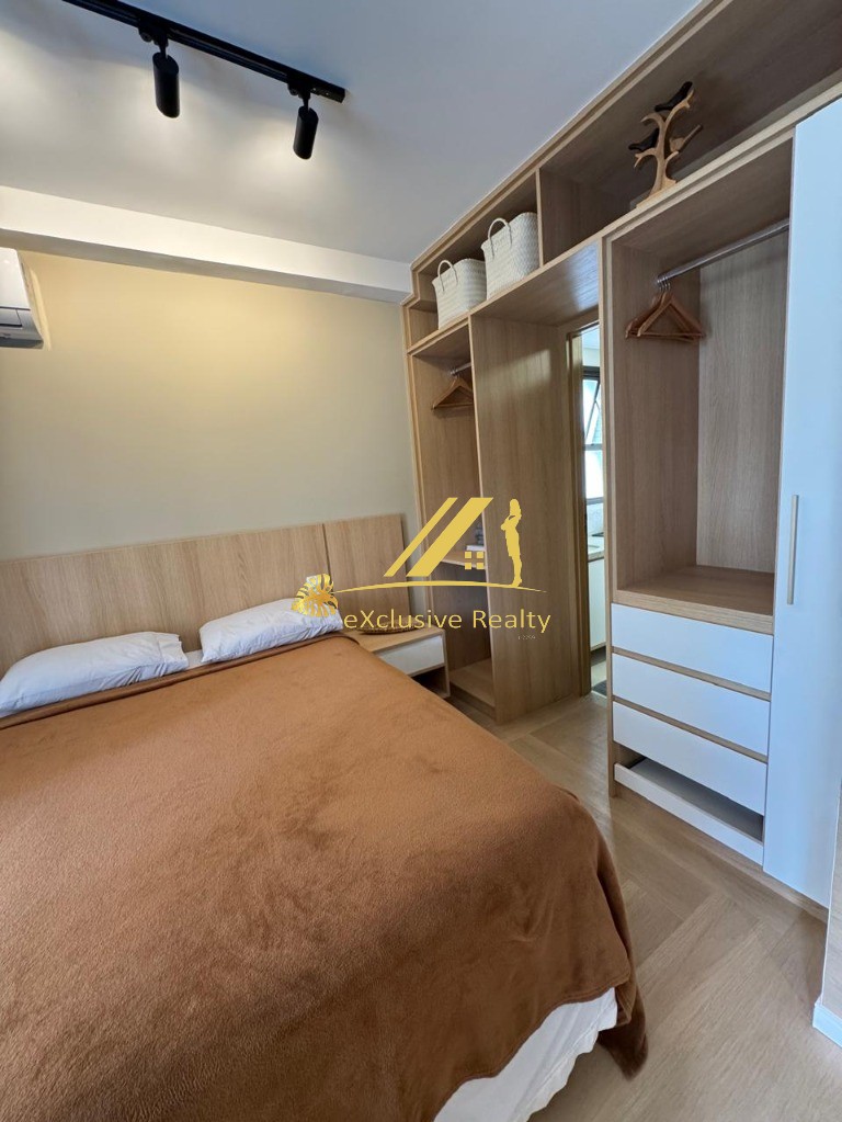 Apartamento quarto e sala com varanda, 31m2, finamente decorado e mobiliado. House Pituba. Nascente, andar baixo, rooftop com vista mar! Vaga rotativa