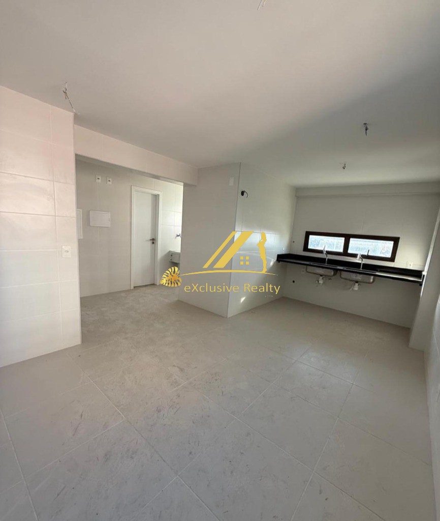OPORTUNIDADE Mansão Unique, 4 suítes, 212 m2, no Caminho das Árvores! Andar alto com vista incrível para o mar, 3 vagas de garagem. 1 por andar