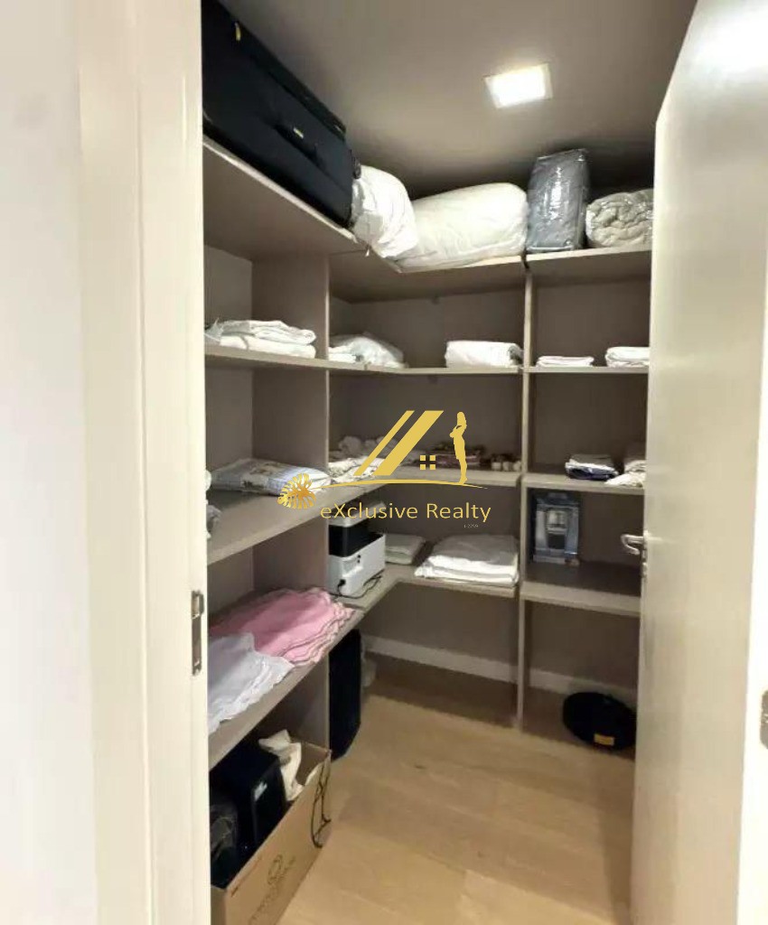 Apartamento, 3 quartos, 241 m² - Foto 2