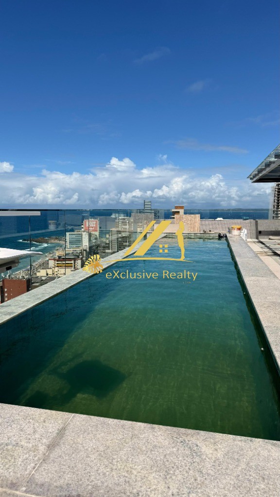Barra Signature: Apartamento quarto e sala, 36m2, andar super alto com vista permanente para o mar, bem para o Farol da Barra. A 400m da praia. 1 vaga