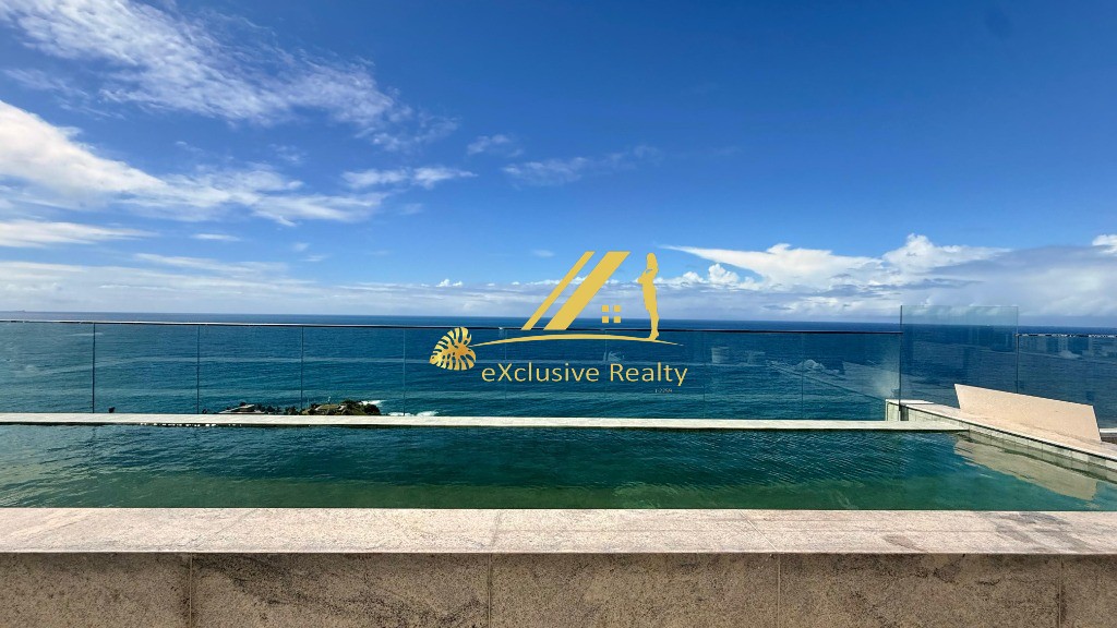 Barra Signature: Apartamento quarto e sala, 36m2, andar super alto com vista permanente para o mar, bem para o Farol da Barra. A 400m da praia. 1 vaga