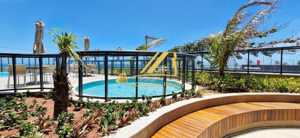 Beach Class Jaguaribe. Apartamento 2 suítes na orla de Jaguaribe, literalmente vista mar! Infraestrutura de lazer sensacional!