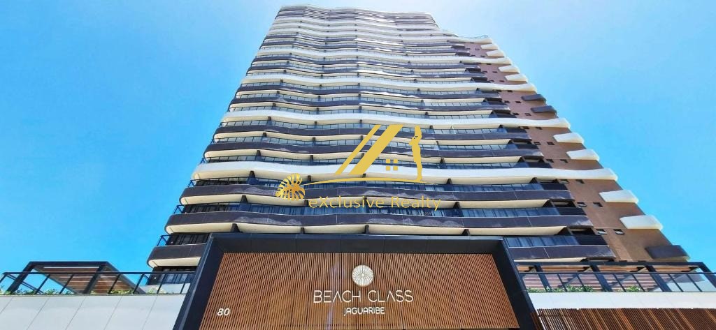 Beach Class Jaguaribe. Apartamento 2 suítes na orla de Jaguaribe, literalmente vista mar! Infraestrutura de lazer sensacional!