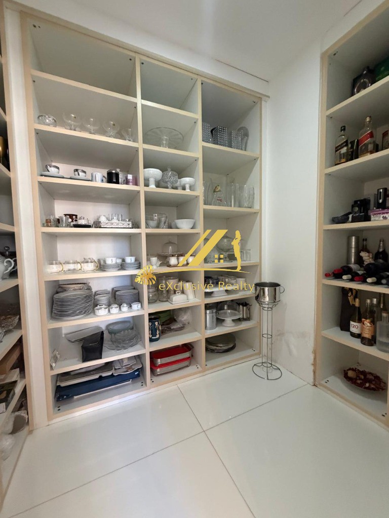 Terrazzo Imperiale Apartamento moderno, finamente decorado e mobiliado, super amplo, 4 suítes (2 com closet) lavabo, despensa, dependência completa. 3
